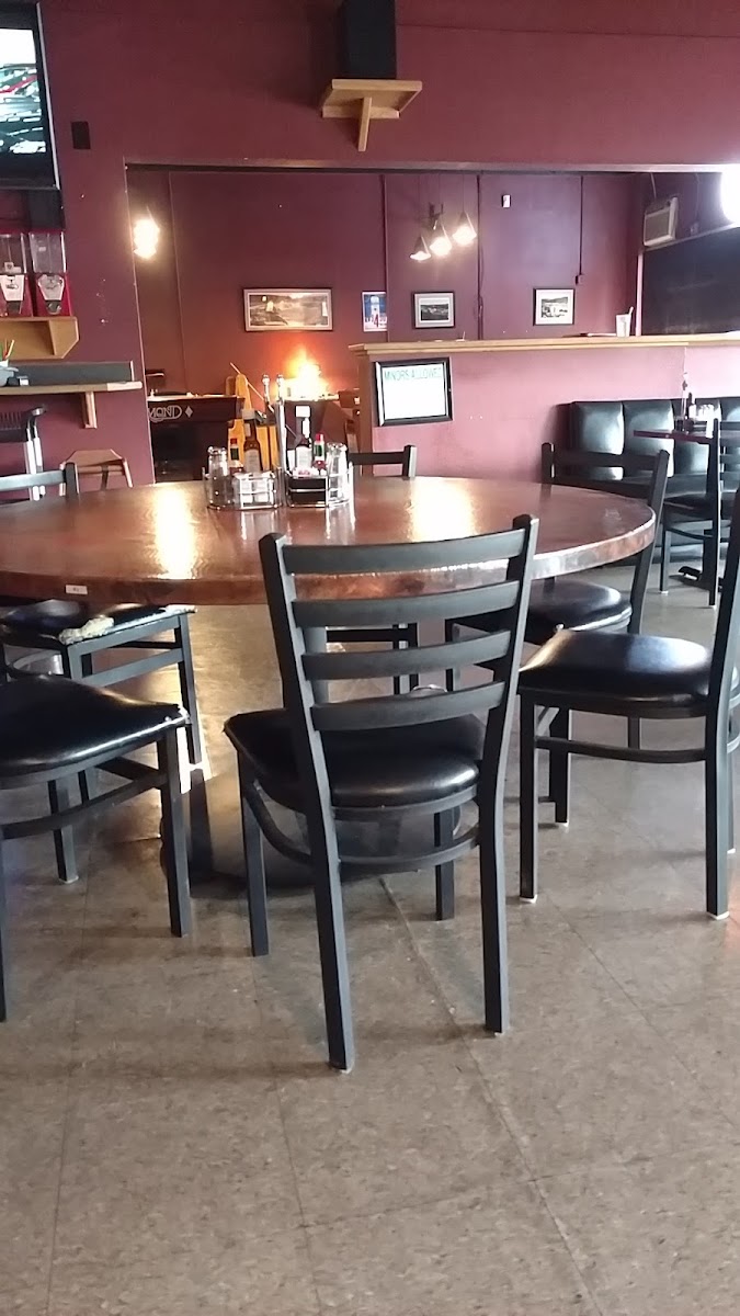 Midway Historic Public House - Photo 8