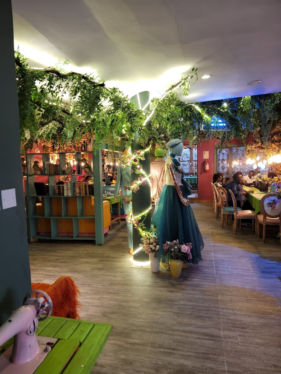 Alice Garden Restaurant - Photo 9