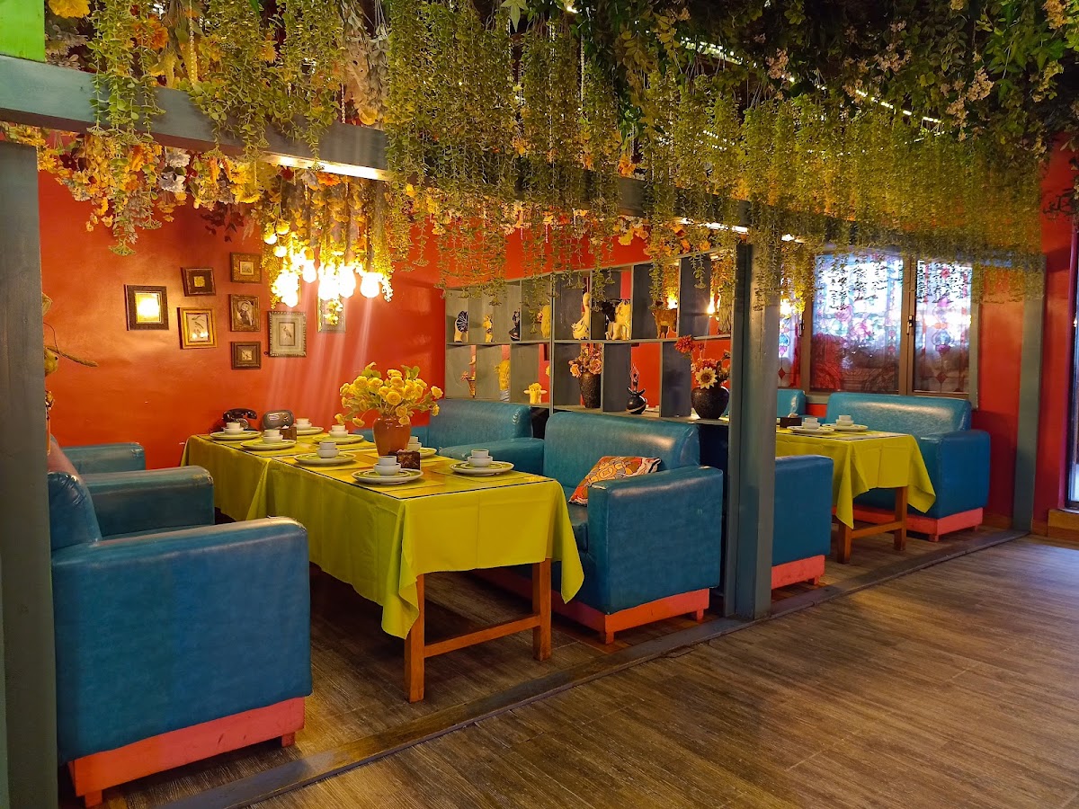 Alice Garden Restaurant - Photo 3