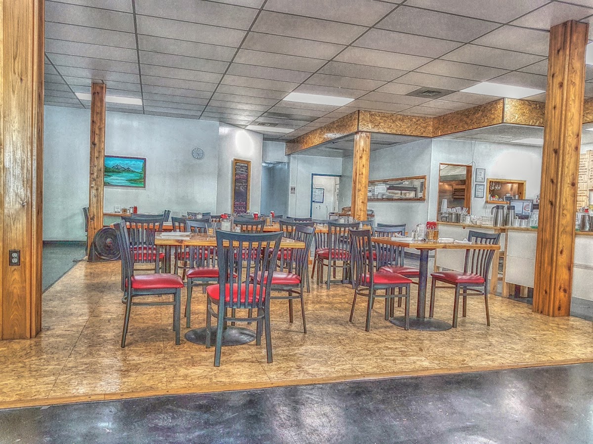 Fat Jack's Diner & Pub - Photo 9