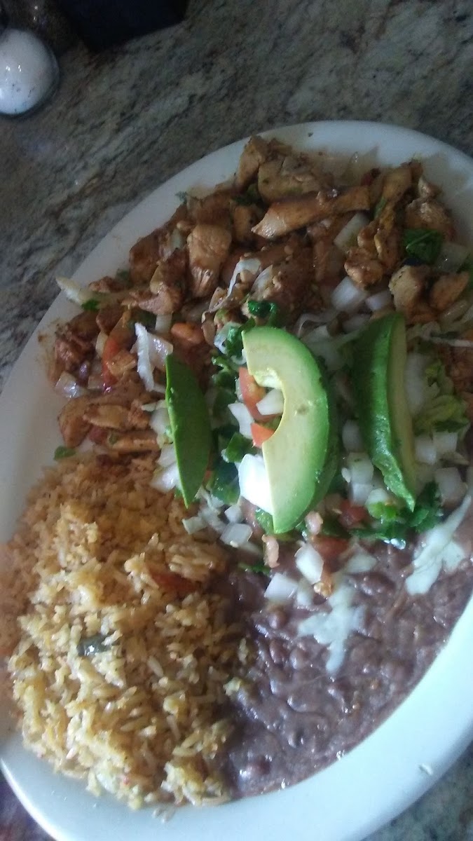 La Fuente Restaurant - Photo 3