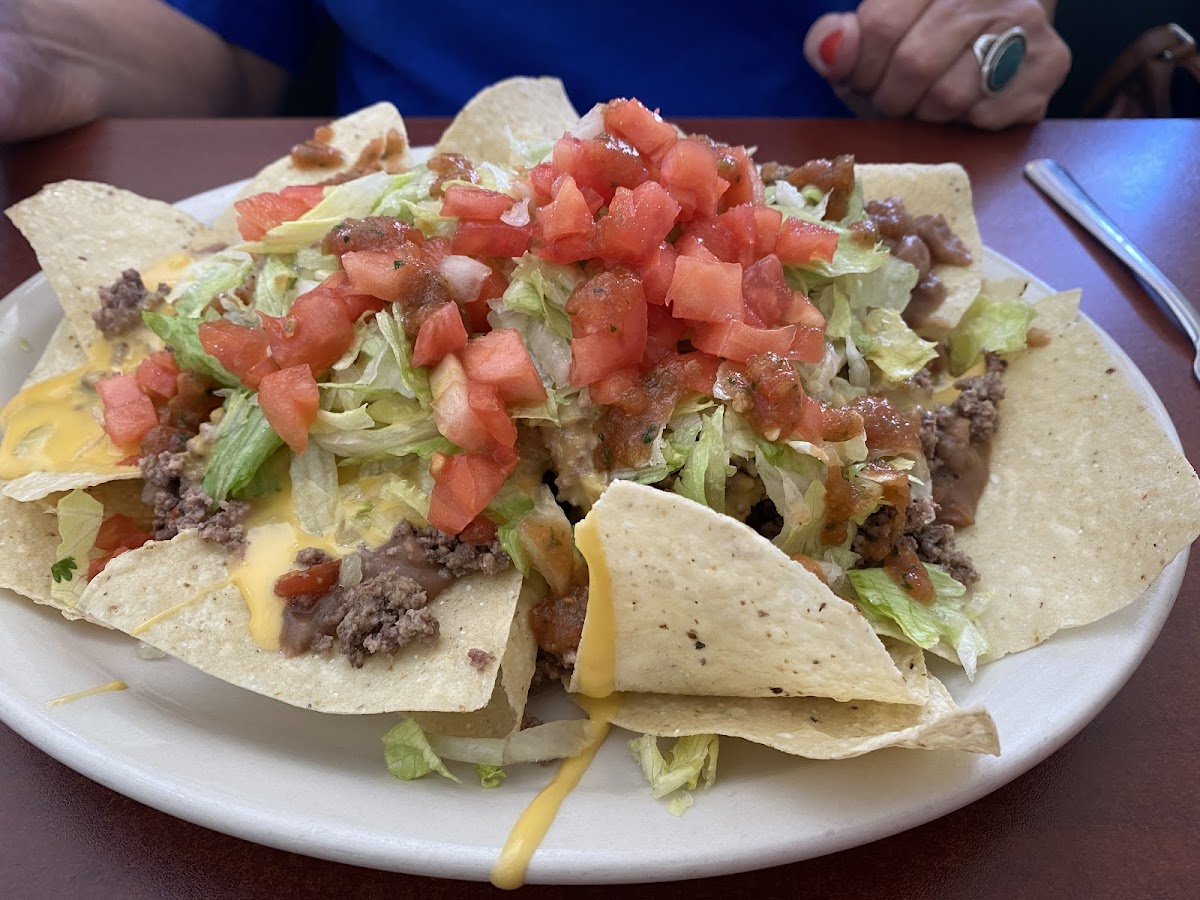 La Fuente Restaurant - Photo 7