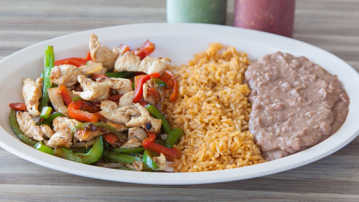 El Famous Burrito (Elmhurst) - Photo 3