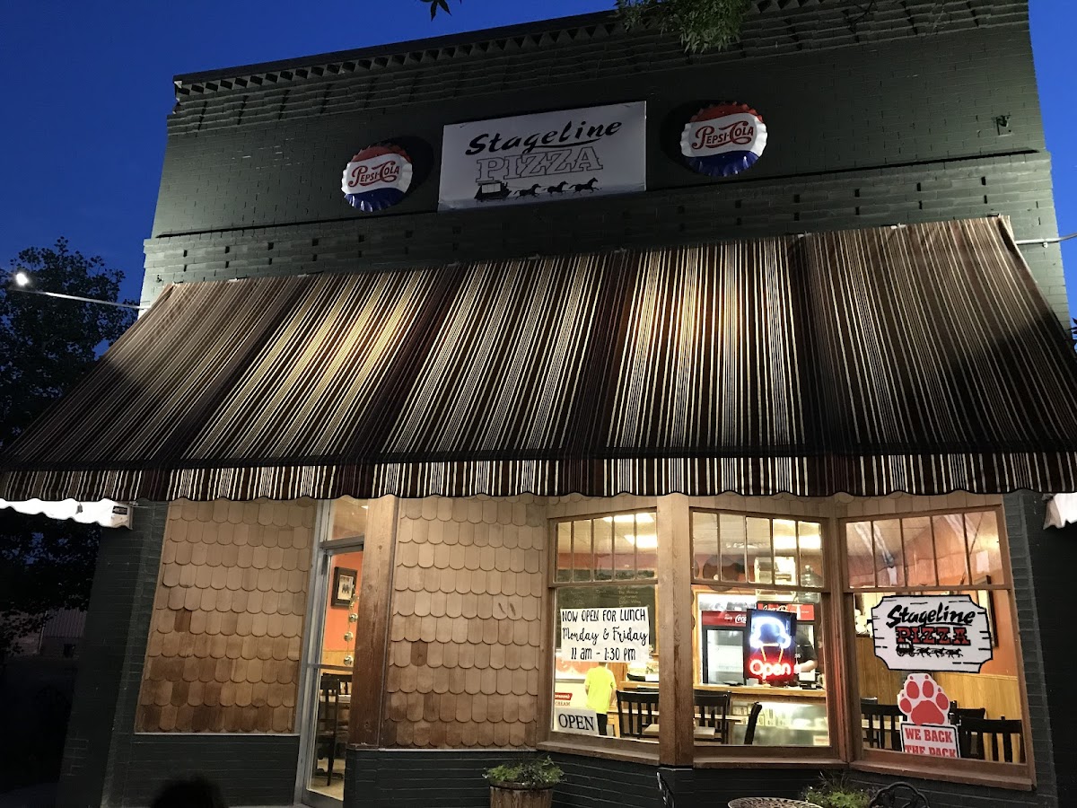 Stageline Pizza - Photo 4