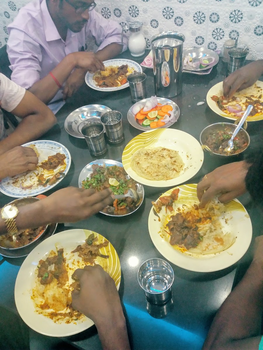 Saravana Indian Restaurant - Photo 8