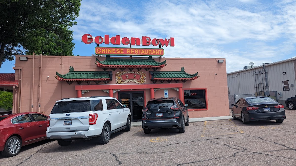 Golden Bowl Restaurant - Photo 9