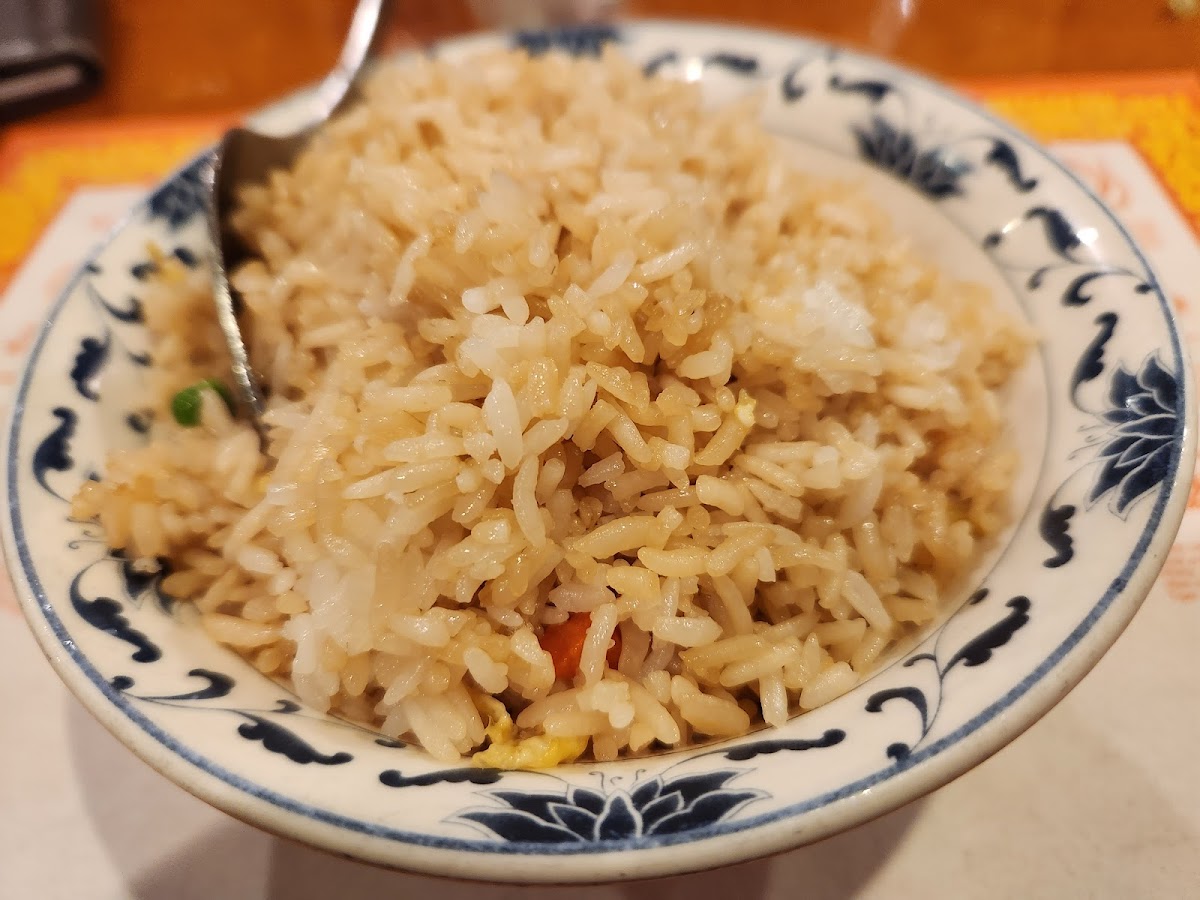 Golden Bowl Restaurant - Photo 3