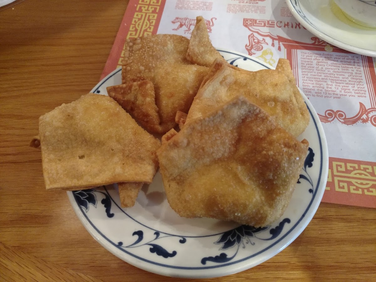 Golden Bowl Restaurant - Photo 5