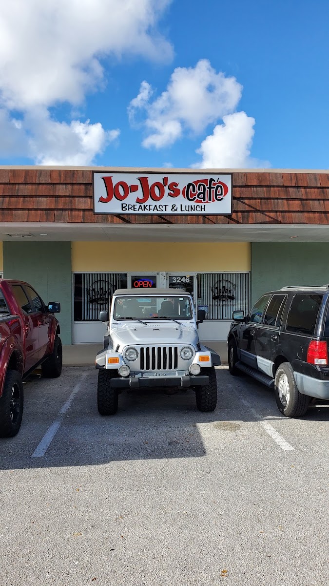 Jo-Jo's Cafe - Photo 8