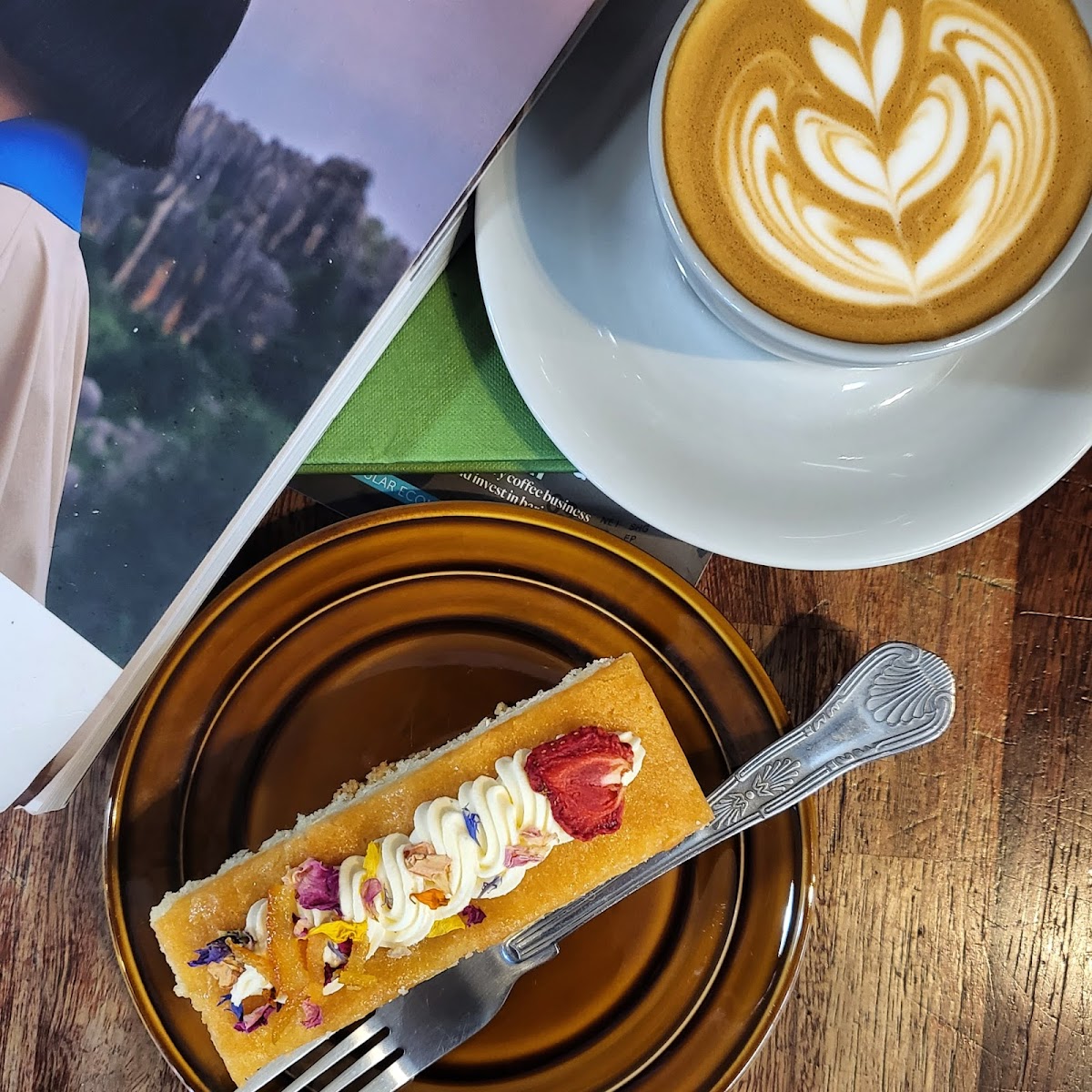Mow's Coffee - Photo 4