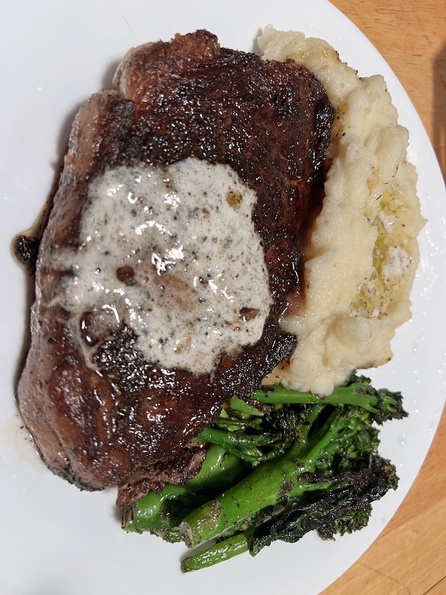 Anclote River Grill - Photo 3