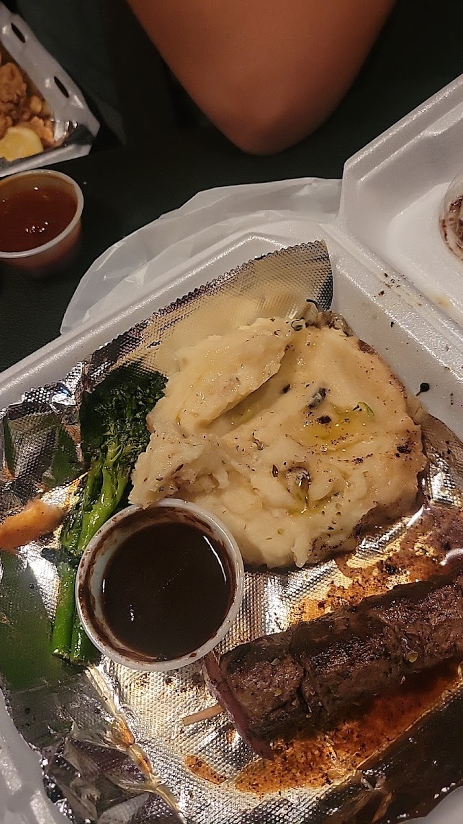 Anclote River Grill - Photo 4