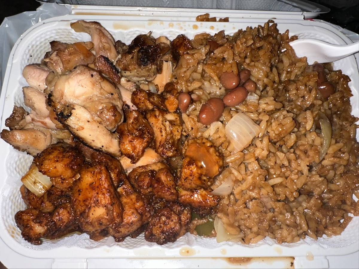 Wayne's BBQ & Cajun - Photo 1