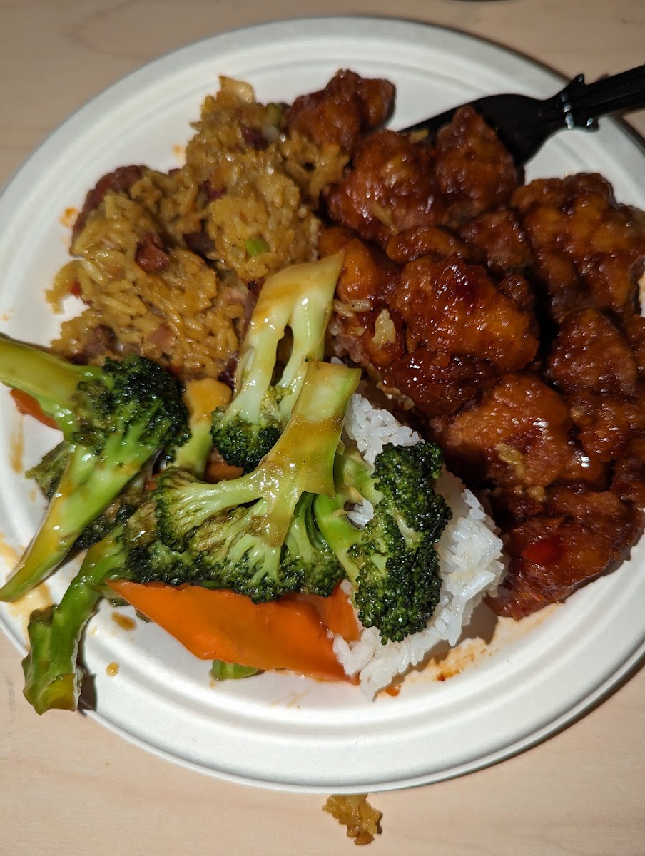 Great Wall Chinese Restaurant - Clarksville, VA - Photo 2