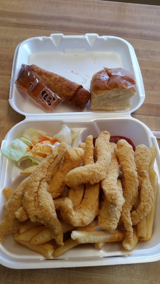 Vince's Seafood - Photo 2