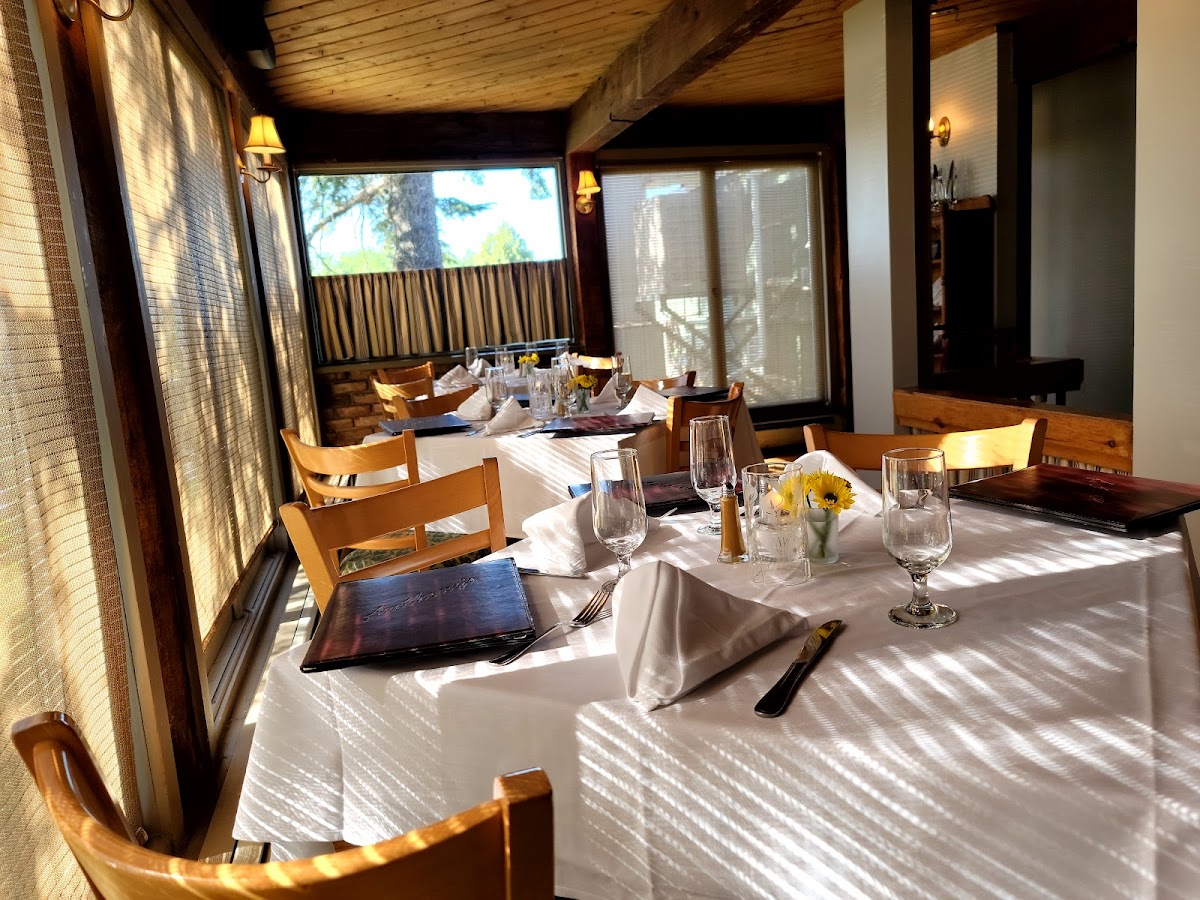 Anthony's Restaurant & Bistro