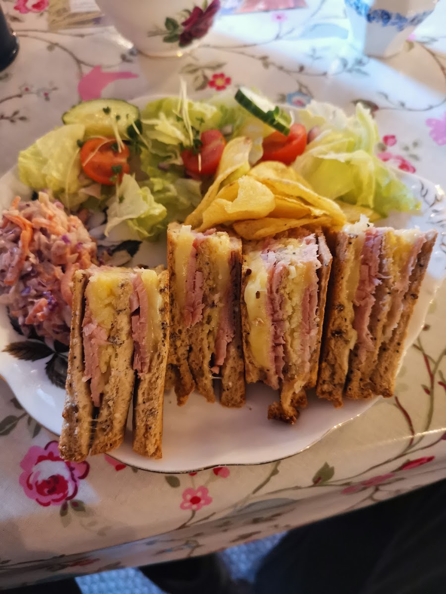 Miss B's Traditional Tea Room - Photo 5