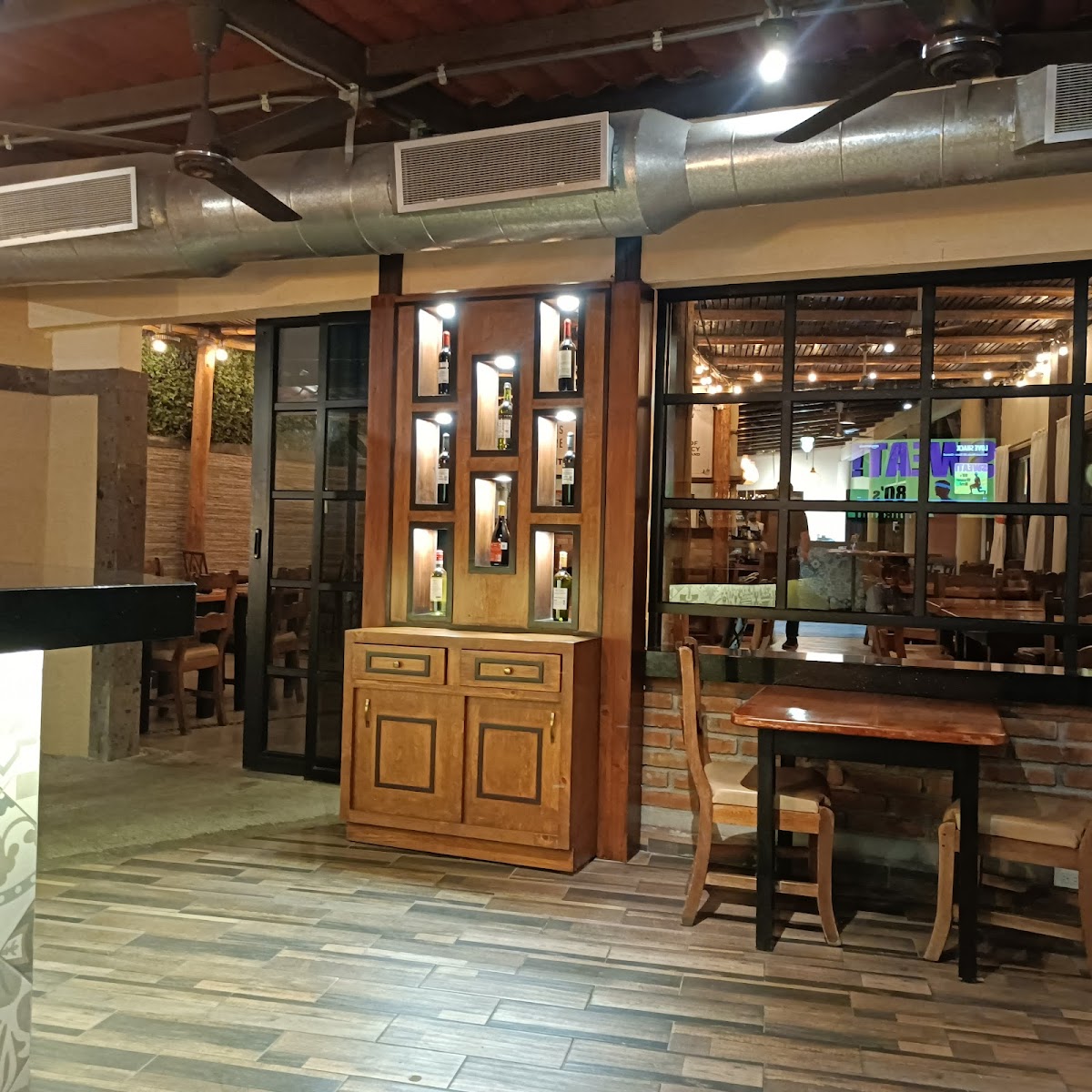 La Casita Restaurant Bar - Photo 4