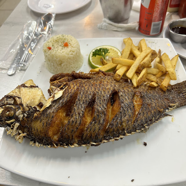 Mojarra Frita Con Papas Y Arroz Blanco