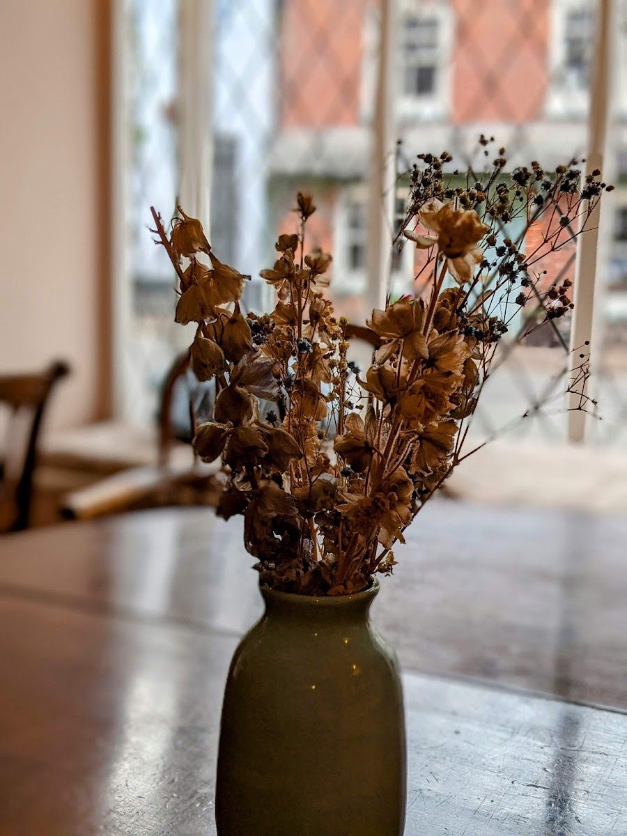 Castle Coffee House - Photo 7