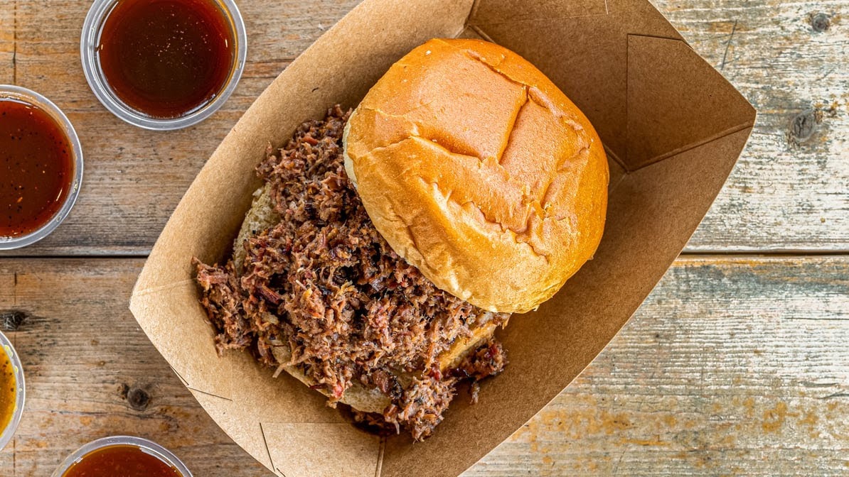 Outlaw Smokehouse - Photo 6