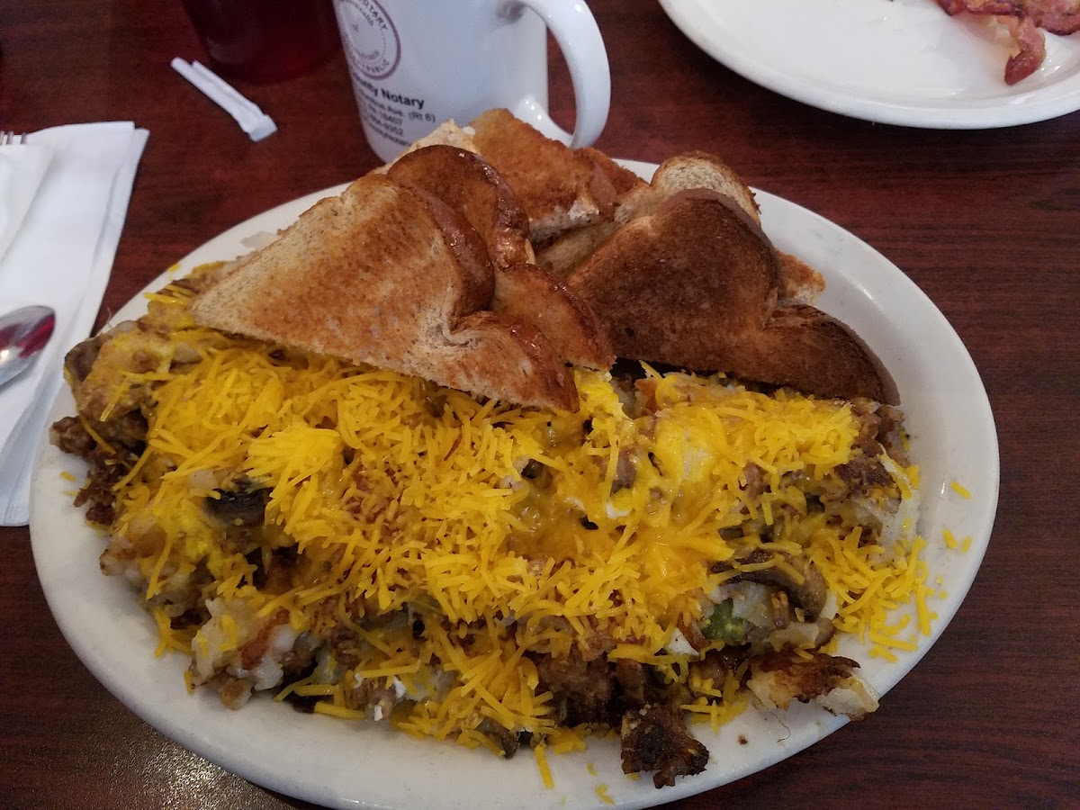 Casey's Restaurant & Lounge - Photo 4