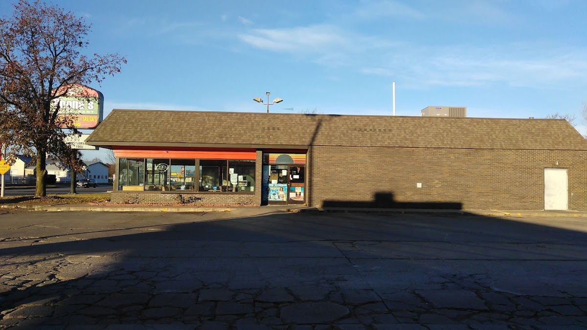 Chona's Restaurant - Schuyler - Photo 7