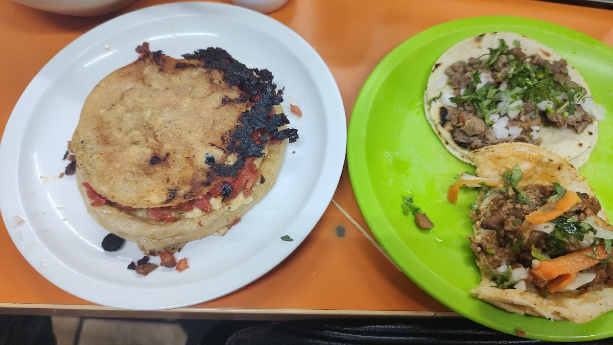 Tacos La Flor de Sahuayo - Photo 1