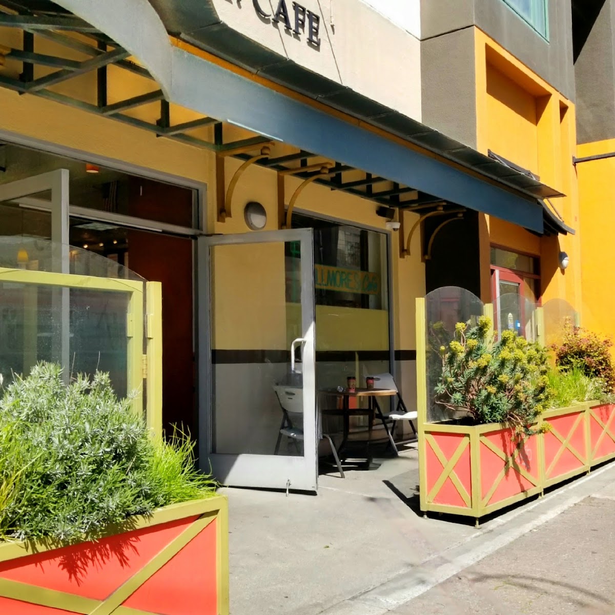 Fillmore Street Cafe - Photo 9