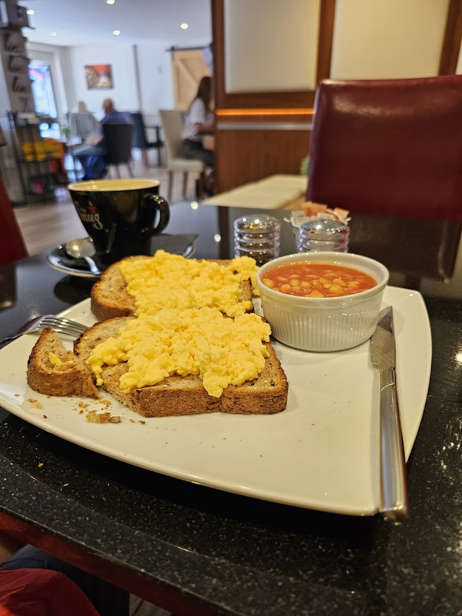 The Snug Cafe - Photo 3