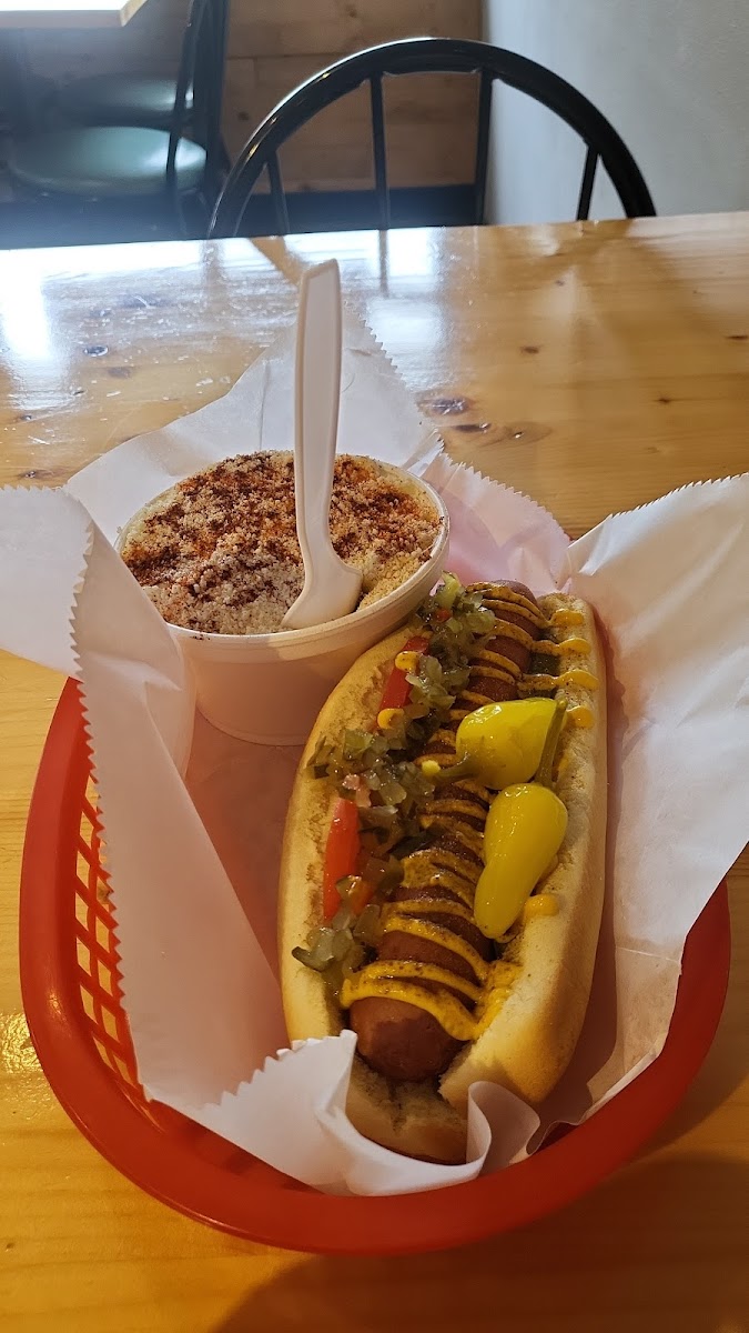 Vinces' Hot Dogs & MORE - Shopiere Rd. - Photo 2