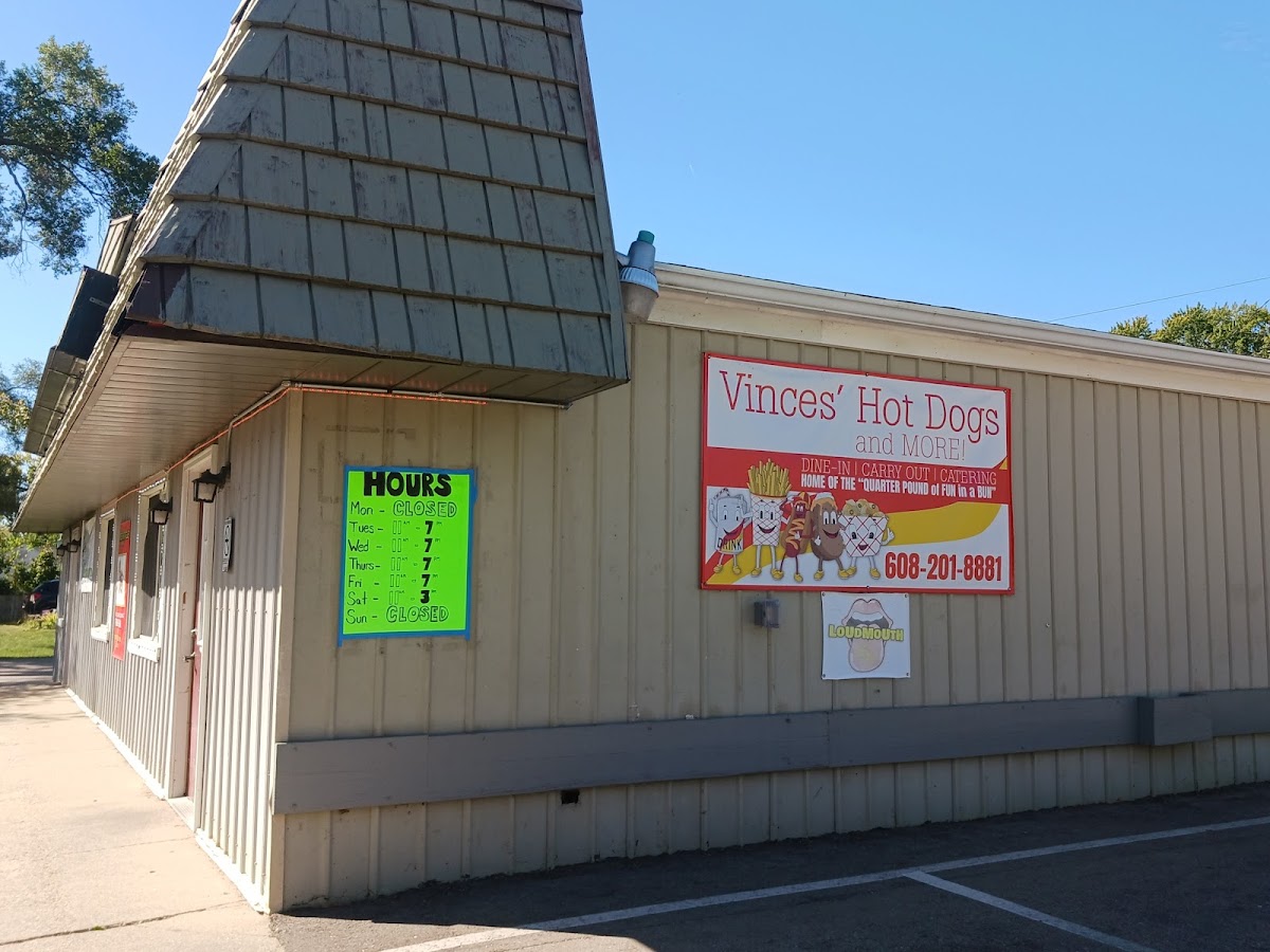 Vinces' Hot Dogs & MORE - Shopiere Rd. - Photo 8