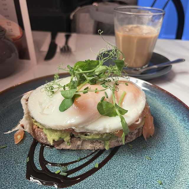 Smoked Salmon Breakfast