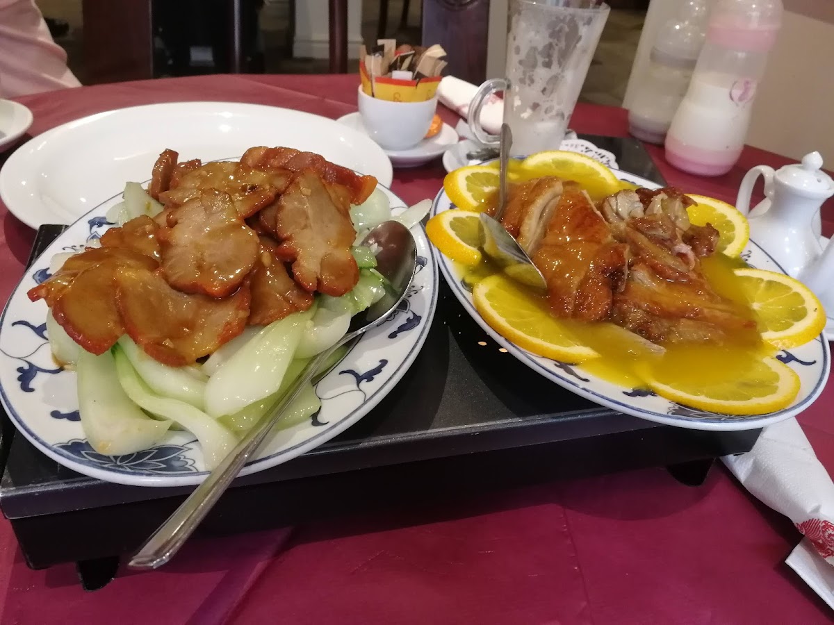Empire Restaurant - Photo 7
