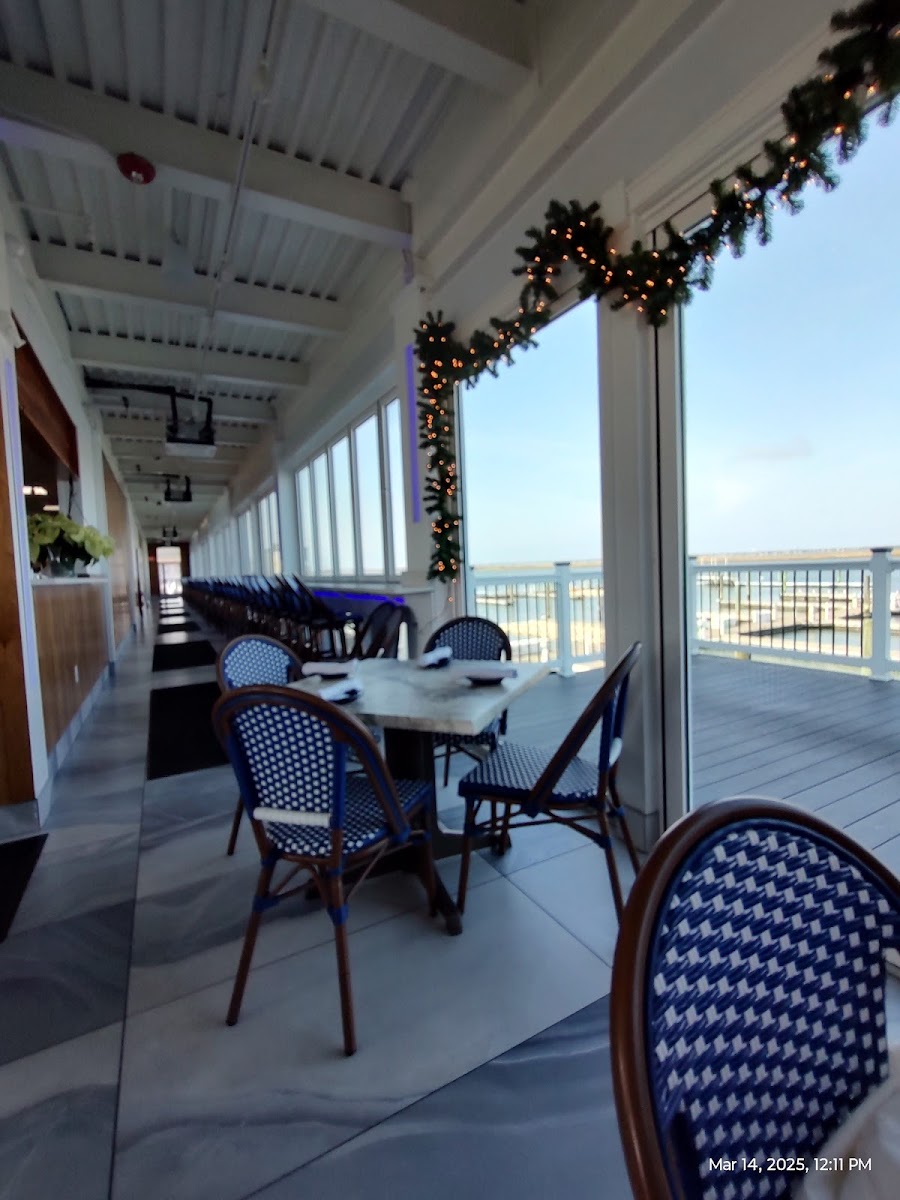 Lamberti's Sunset Marina & Restaurant - Photo 3