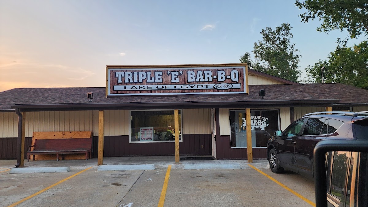 Triple E BBQ Lake of Egypt