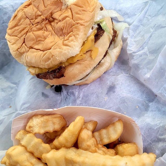 Tee Burger