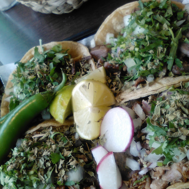 Tacos Servidos Con Arroz Y Frijoles