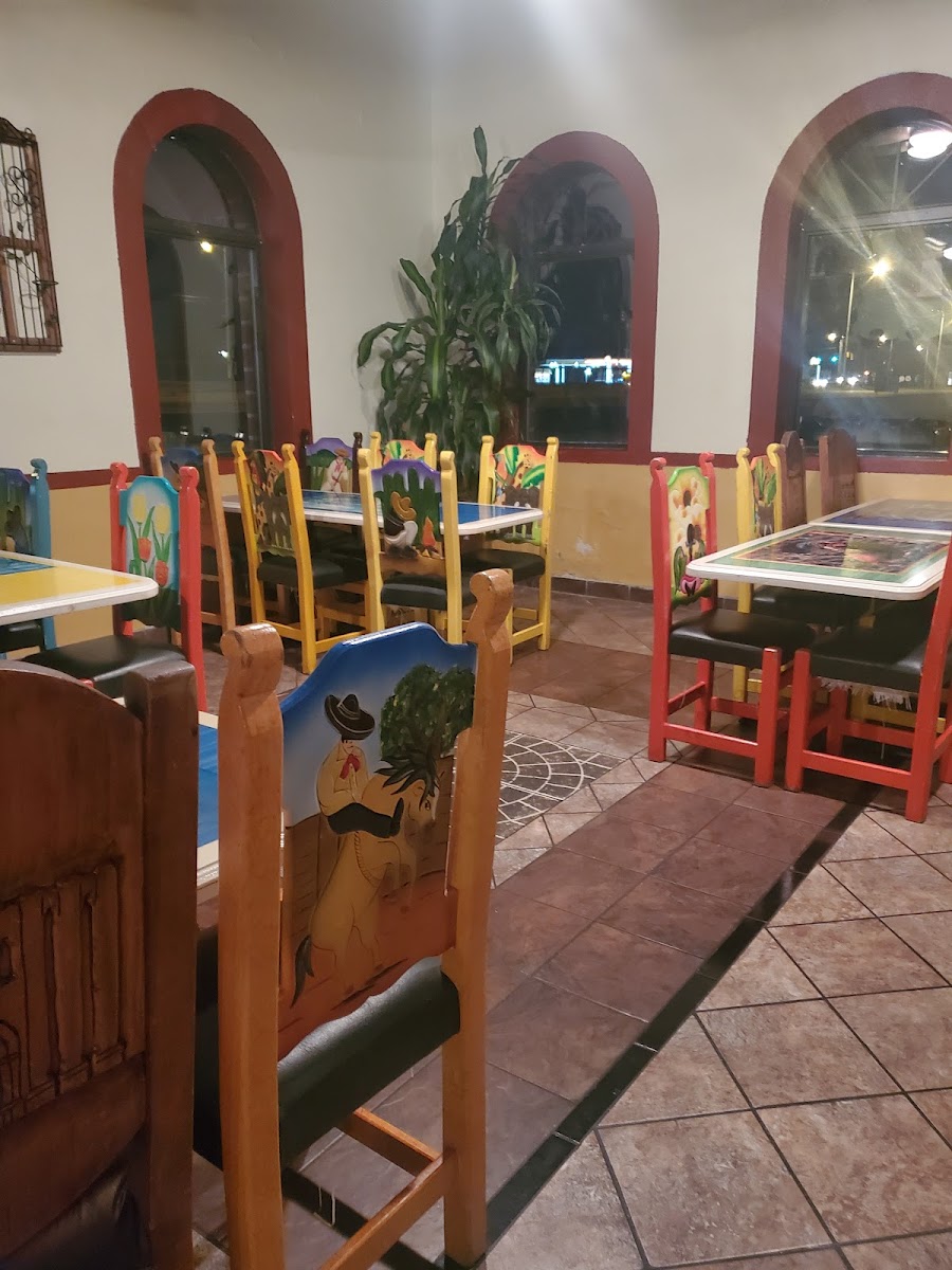 El VALLARTA MEXICAN RESTAURANT - Photo 6