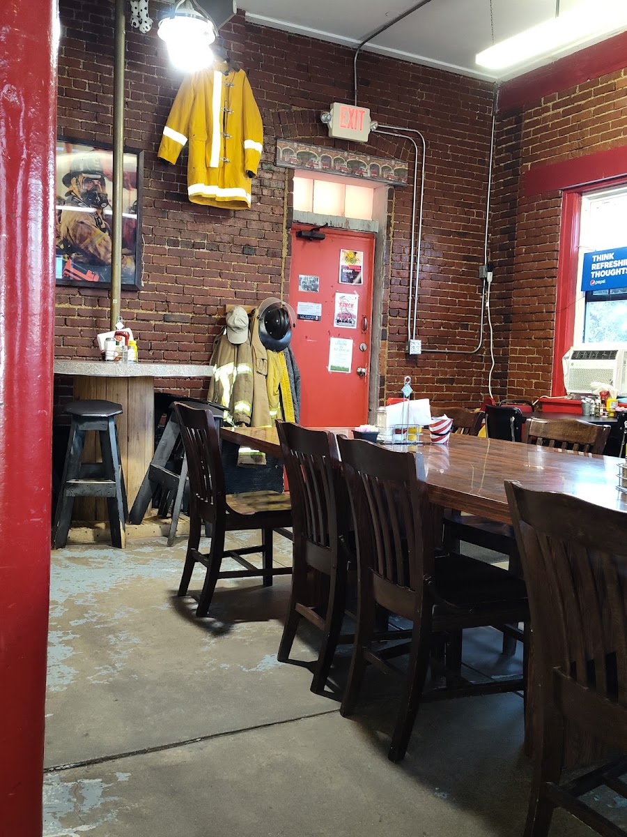 Firehouse Cafe - Photo 3