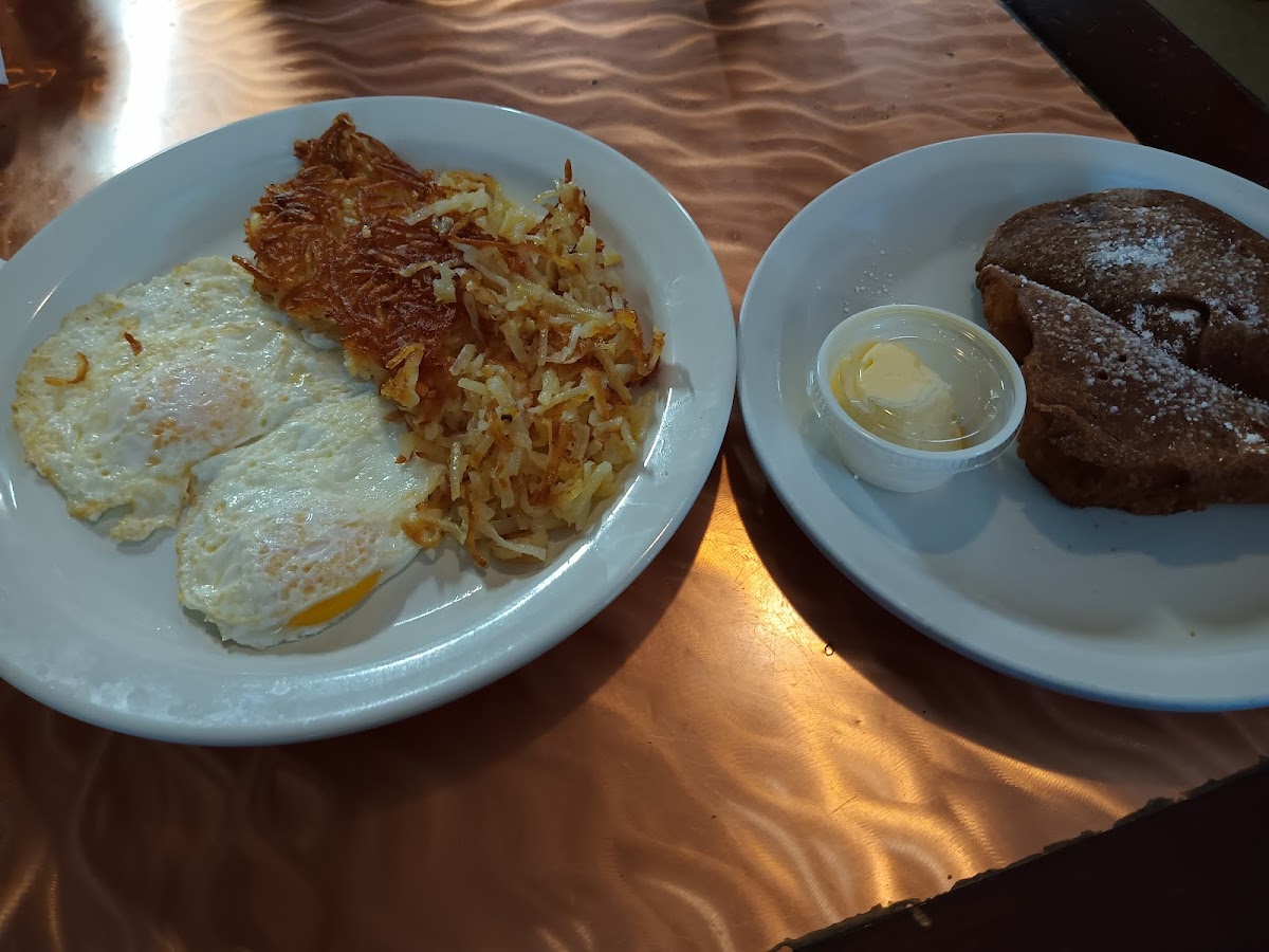 Firehouse Cafe - Photo 5