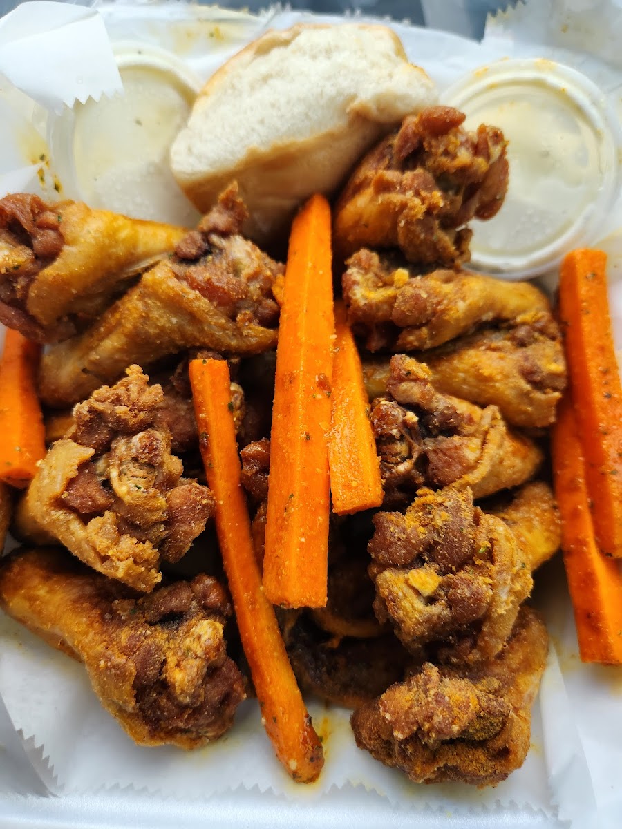 Down South Wings & Grill - Photo 6