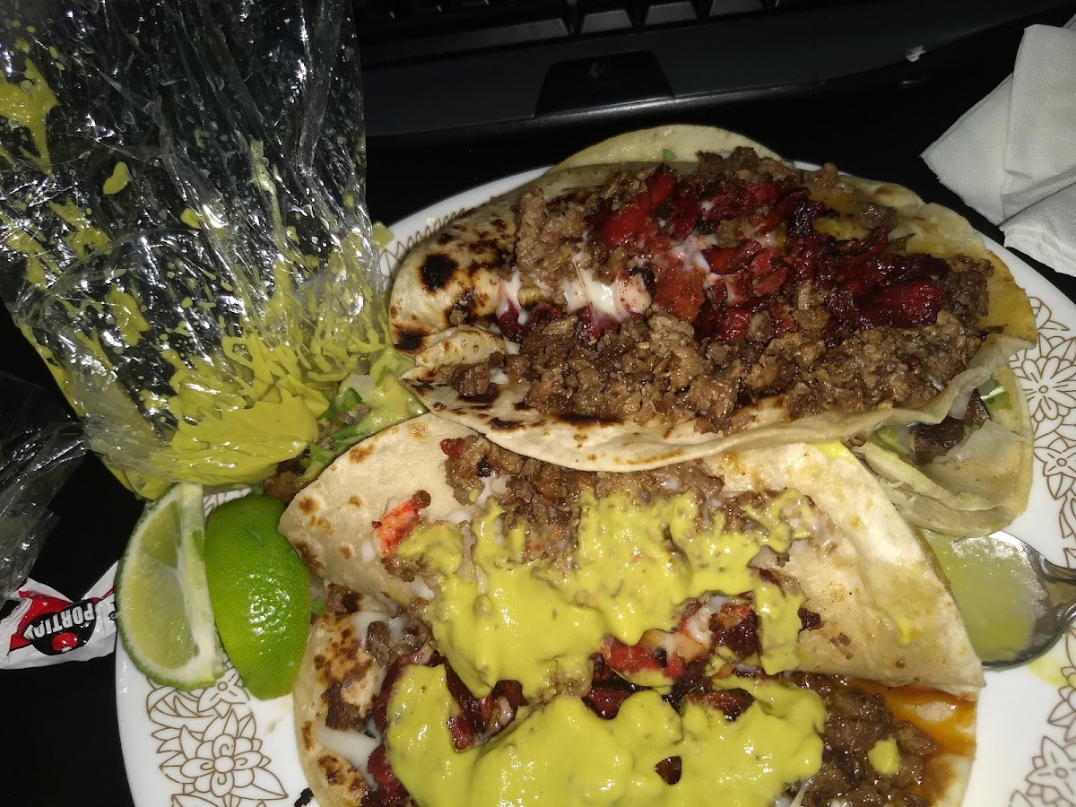 Tacos Sarandeados Juanito - Photo 2