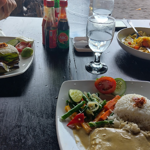 Grillade Fish with Curry Sauce