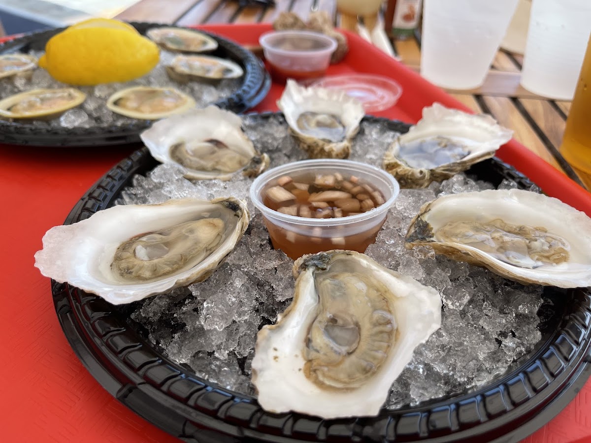 Crabby Jerry's - Photo 3