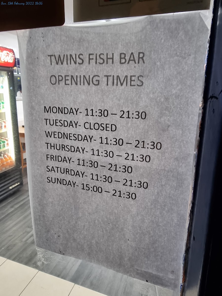 Twins Fish Bar - Photo 6
