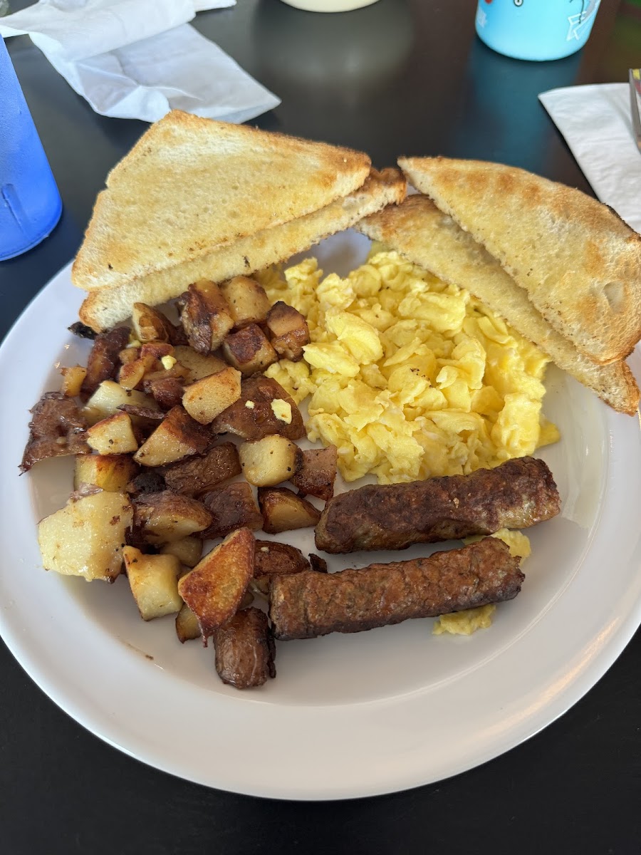 Eggs & Moore - Photo 4
