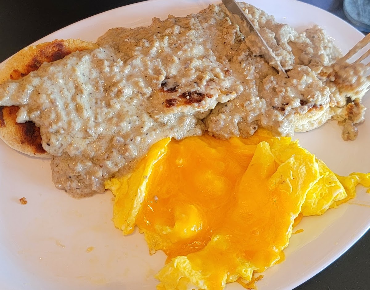 Eggs & Moore - Photo 5