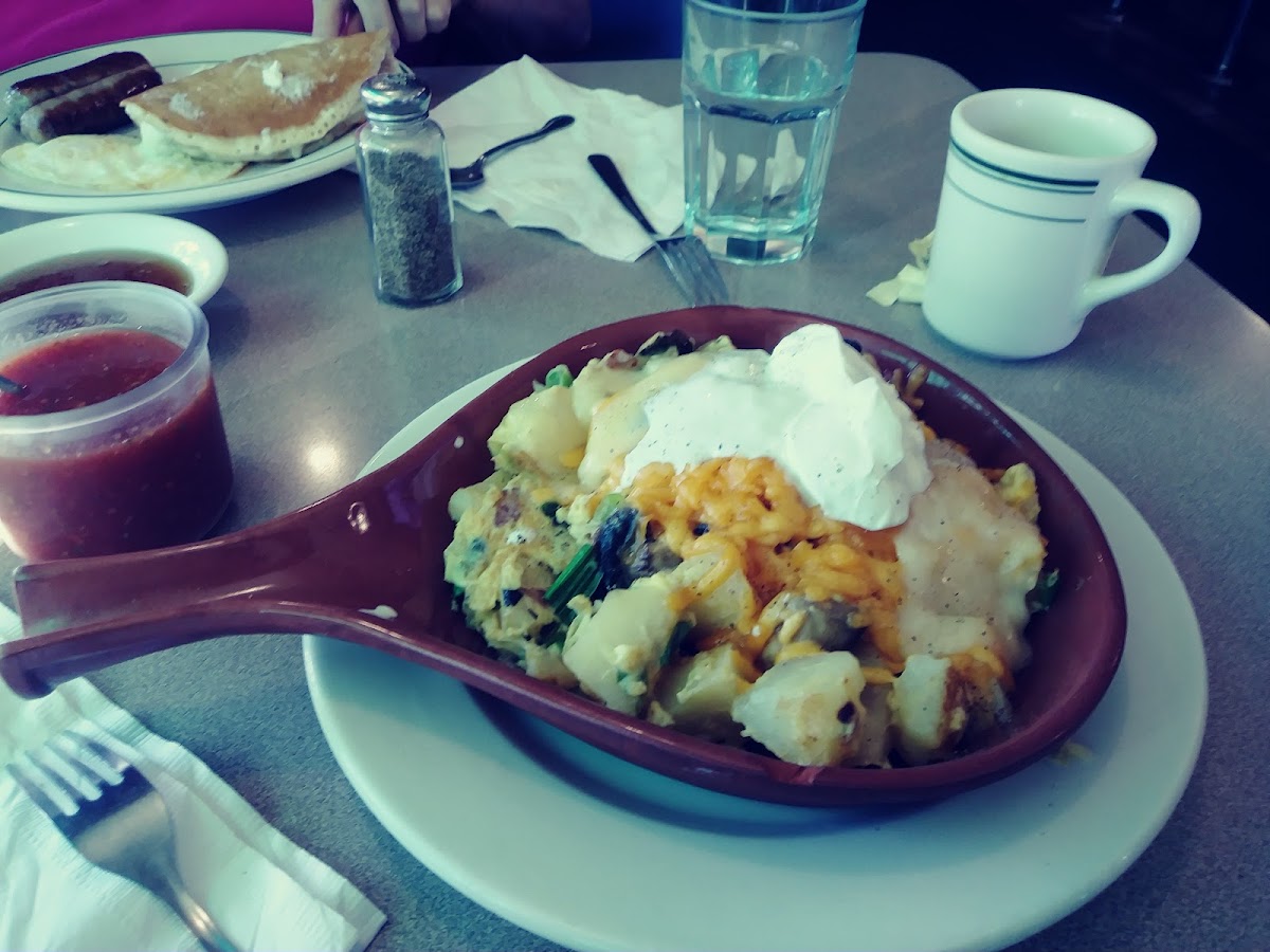 Luigi’s Restaurant - Photo 8