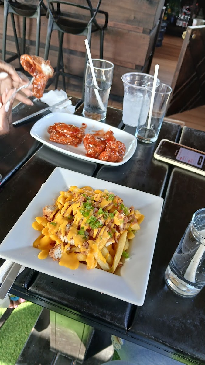 The Yard Bar and Grill - Photo 2